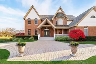 4588 Pamela Ct, Long Grove, IL 60047 - Photo 2