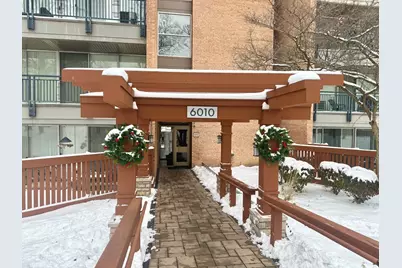 6010 Oakwood Drive #5D, Lisle, IL 60532 - Photo 2