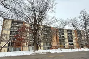 6010 Oakwood Dr, Lisle, IL 60532 - Photo 1