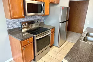 6010 Oakwood Dr, Lisle, IL 60532 - Photo 10