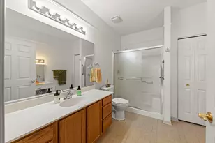 16346 Crescent Lake Dr, Crest Hill, IL 60403 - Photo 14