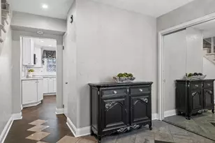 440 Burnt Ember Ln, Buffalo Grove, IL 60089 - Photo 2