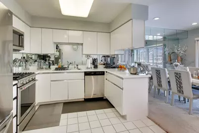 654 Picardy Circle, Northbrook, IL 60062 - Photo 8