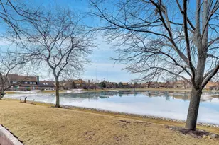 654 Picardy Cir, Northbrook, IL 60062 - Photo 26