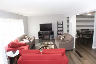 5113 44th Ave, Moline, IL 61265 - Photo 2
