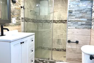 7125 S Hamlin Ave, Chicago, IL 60629 - Photo 8