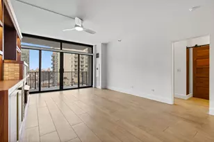435 W Erie St, Chicago, IL 60654 - Photo 10