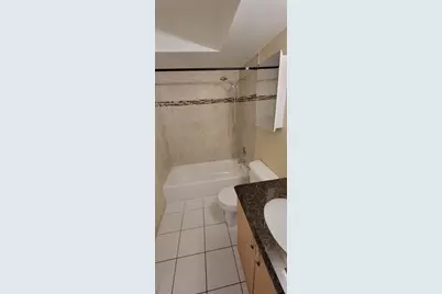 274 W Court Of Shorewood Lane #2B, Vernon Hills, IL 60061 - Photo 6