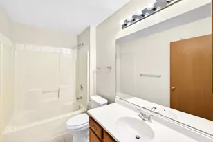 814 Bruce Robert Ln, Hampshire, IL 60140 - Photo 14