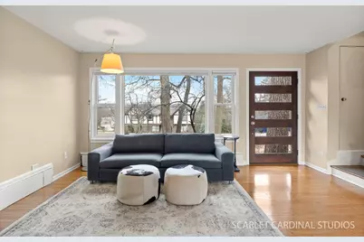 877 Crescent Boulevard, Glen Ellyn, IL 60137 - Photo 4