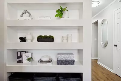 835 W Belle Plaine Avenue #2, Chicago, IL 60613 - Photo 16