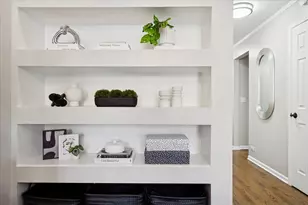 835 W Belle Plaine Ave, Chicago, IL 60613 - Photo 16