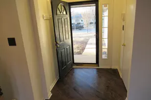 2902 Old Kent Dr, Joliet, IL 60435 - Photo 2