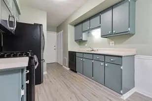 817 Wellington Ave, Elk Grove Village, IL 60007 - Photo 10