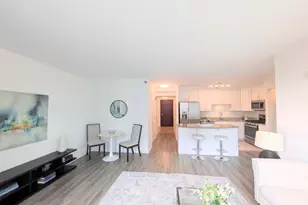 [Address not provided], Chicago, IL 60654 - Photo 8