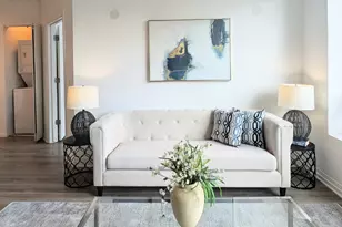 [Address not provided], Chicago, IL 60654 - Photo 6