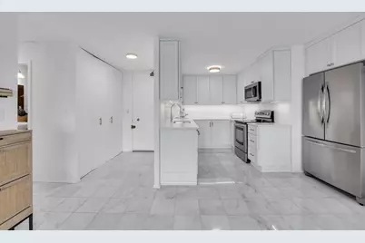 5855 N Sheridan Road #21J, Chicago, IL 60660 - Photo 2