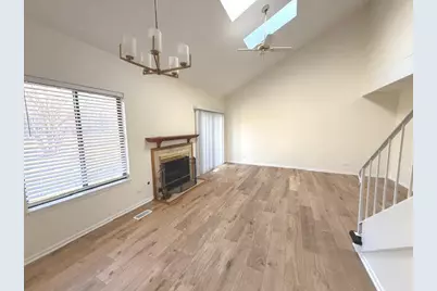 171 N Clare Court, Wood Dale, IL 60191 - Photo 2