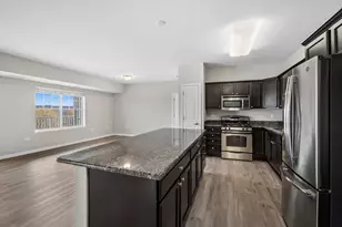 2220 Founders Dr, Northbrook, IL 60062 - Photo 4