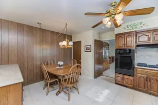 14 N Wisconsin Ave, Addison, IL 60101 - Photo 10