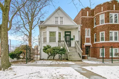 9232 S Essex Avenue, Chicago, IL 60617 - Photo 2
