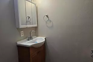 305 E 3rd St, Bowen, IL 62316 - Photo 20