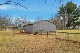 1307 Sinnissippi Park Rd, Sterling, IL 61081 - Photo 14