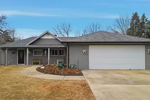 1307 Sinnissippi Park Rd, Sterling, IL 61081 - Photo 2