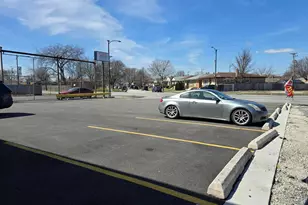 3741 W Columbus Ave, Chicago, IL 60652 - Photo 4