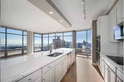 100 E 14th Street #2205, Chicago, IL 60605 - Photo 10