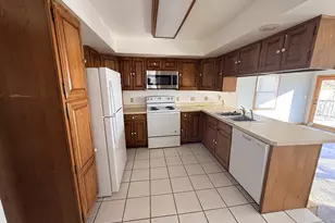 617 W Lincolnway Rd, Morrison, IL 61270 - Photo 6