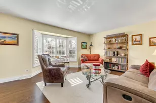 321 Carriage Hill Rd, Naperville, IL 60565 - Photo 14