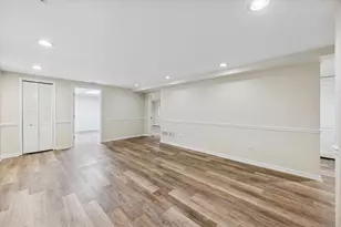 570 Riva Ct, Wheaton, IL 60187 - Photo 26