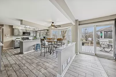 570 Riva Court, Wheaton, IL 60187 - Photo 8