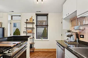 1920 W Dickens Ave, Chicago, IL 60614 - Photo 14