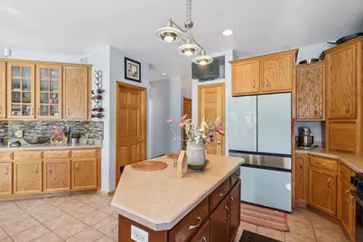 1237 W Parliament Street, Crete, IL 60417 - Photo 16