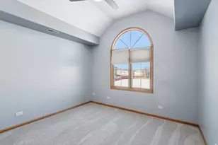 1237 W Parliament St, Crete, IL 60417 - Photo 34