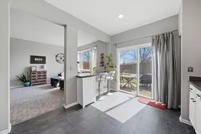 1819 S Wentworth Circle, Romeoville, IL 60446 - Photo 8