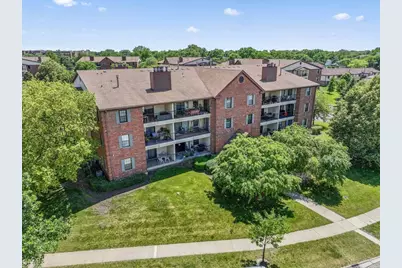 671 Hapsfield Lane #105, Buffalo Grove, IL 60089 - Photo 1