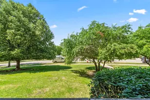 671 Hapsfield Ln, Buffalo Grove, IL 60089 - Photo 18