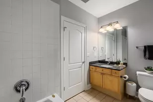 101 W Superior St, Chicago, IL 60654 - Photo 20