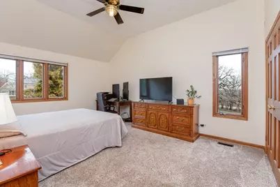 29W220 Oak Knoll Road, West Chicago, IL 60185 - Photo 14