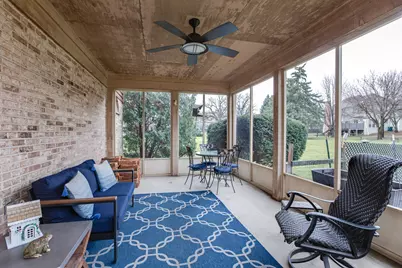 29W220 Oak Knoll Road, West Chicago, IL 60185 - Photo 4