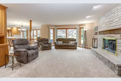 29W220 Oak Knoll Road, West Chicago, IL 60185 - Photo 6