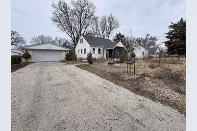 509 40th Street, East Moline, IL 61244 - Photo 1