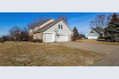 3850 E 59th Street, Davenport, IA 52807 - Photo 6