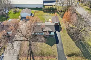 2413 Country Ln, McHenry, IL 60051 - Photo 28