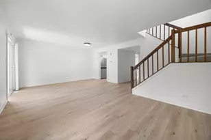 1103 Southbridge Ln, Schaumburg, IL 60194 - Photo 4