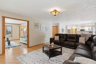 17050 Kerry Avenue, Orland Park, IL 60467 - Photo 10