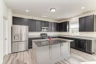 335 Snowdrop Ln, Elgin, IL 60124 - Photo 10